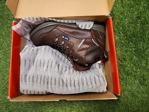 34028648621760560734