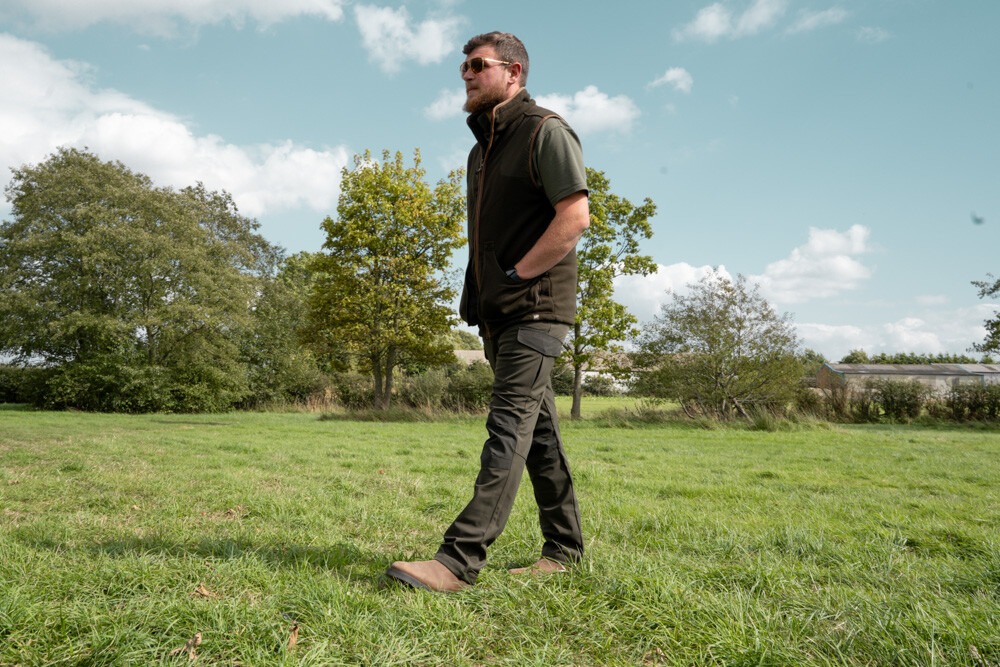 31516621411764505668