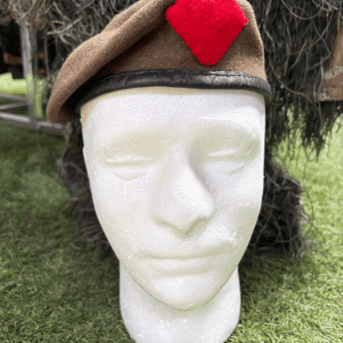 BRITISH ARMY ISSUED 55CM KHAKI GREEN BERET RED BADGE PANEL GRADE 1 (B6)