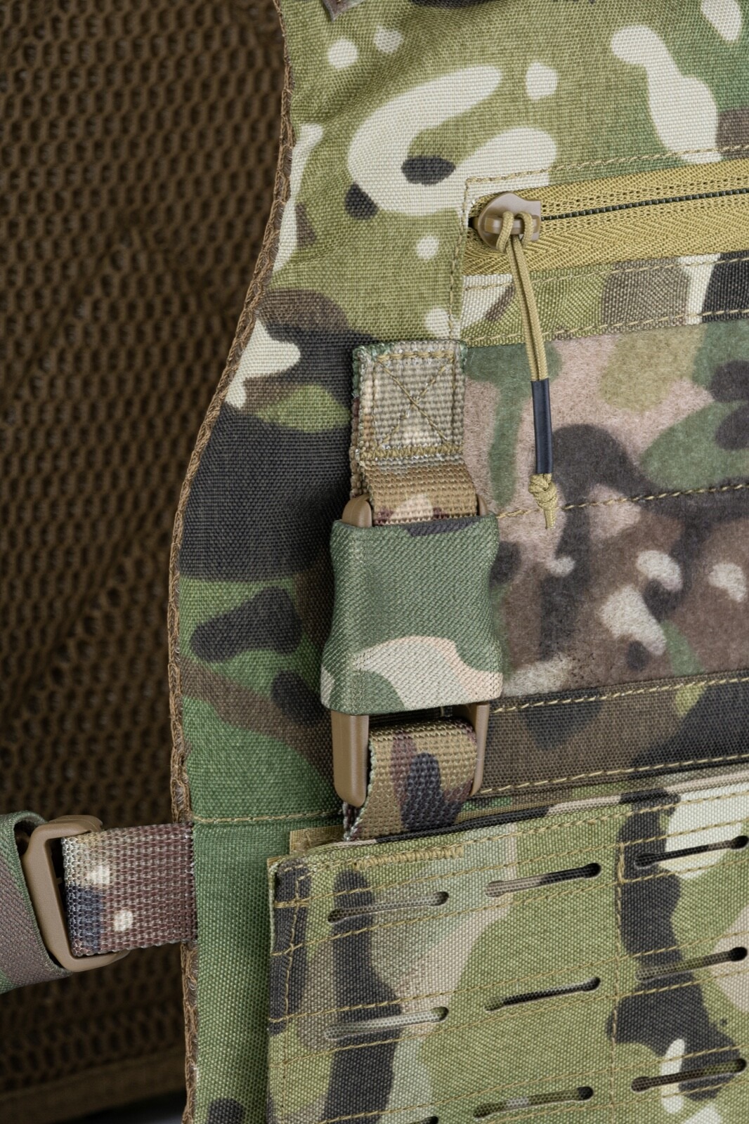 36970511891764190539