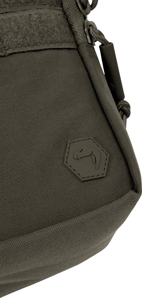 41631887811761653763