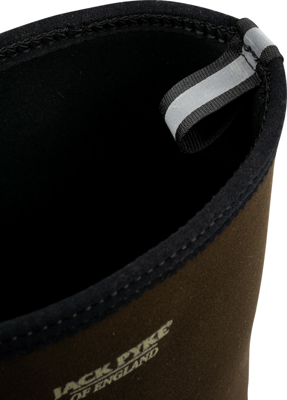 40710913741764855528