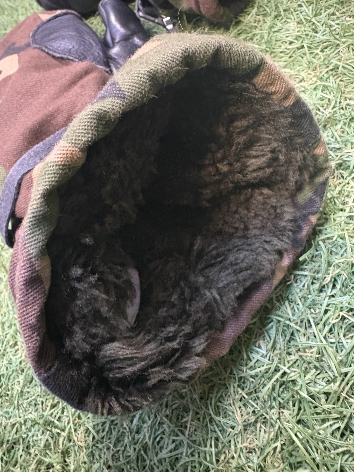 19238297951763983895