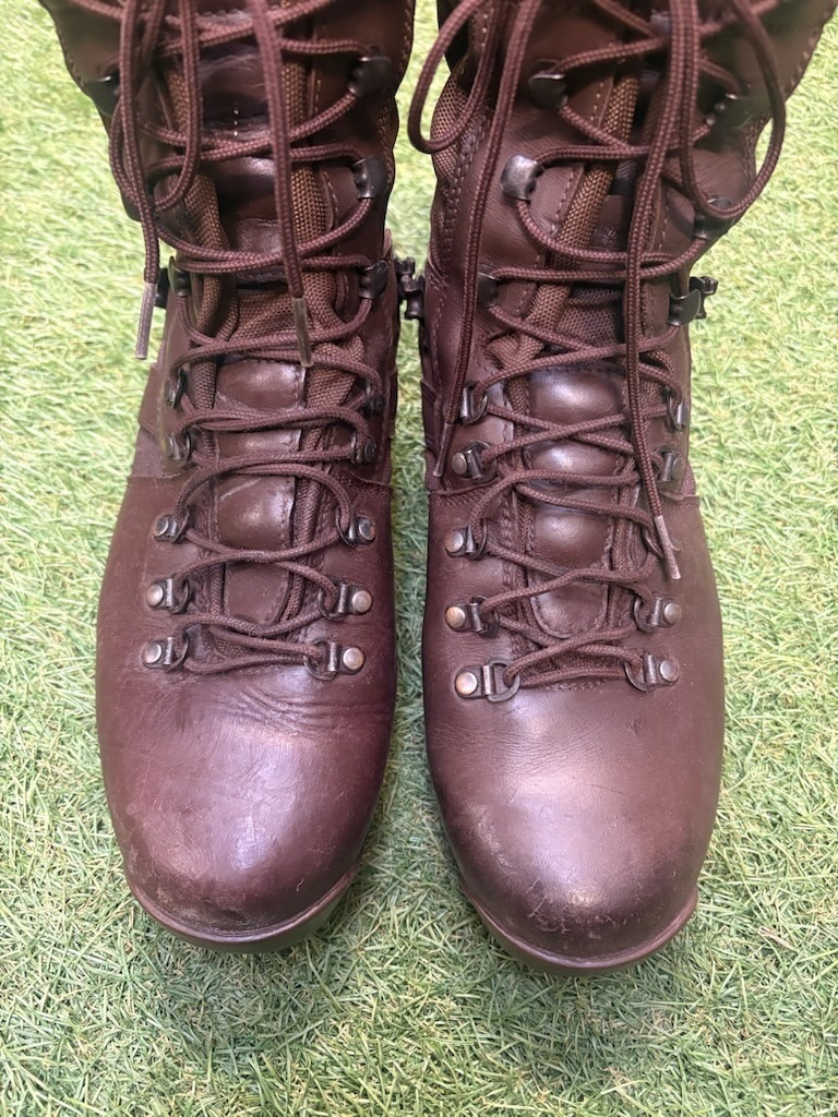 24752900061765986879