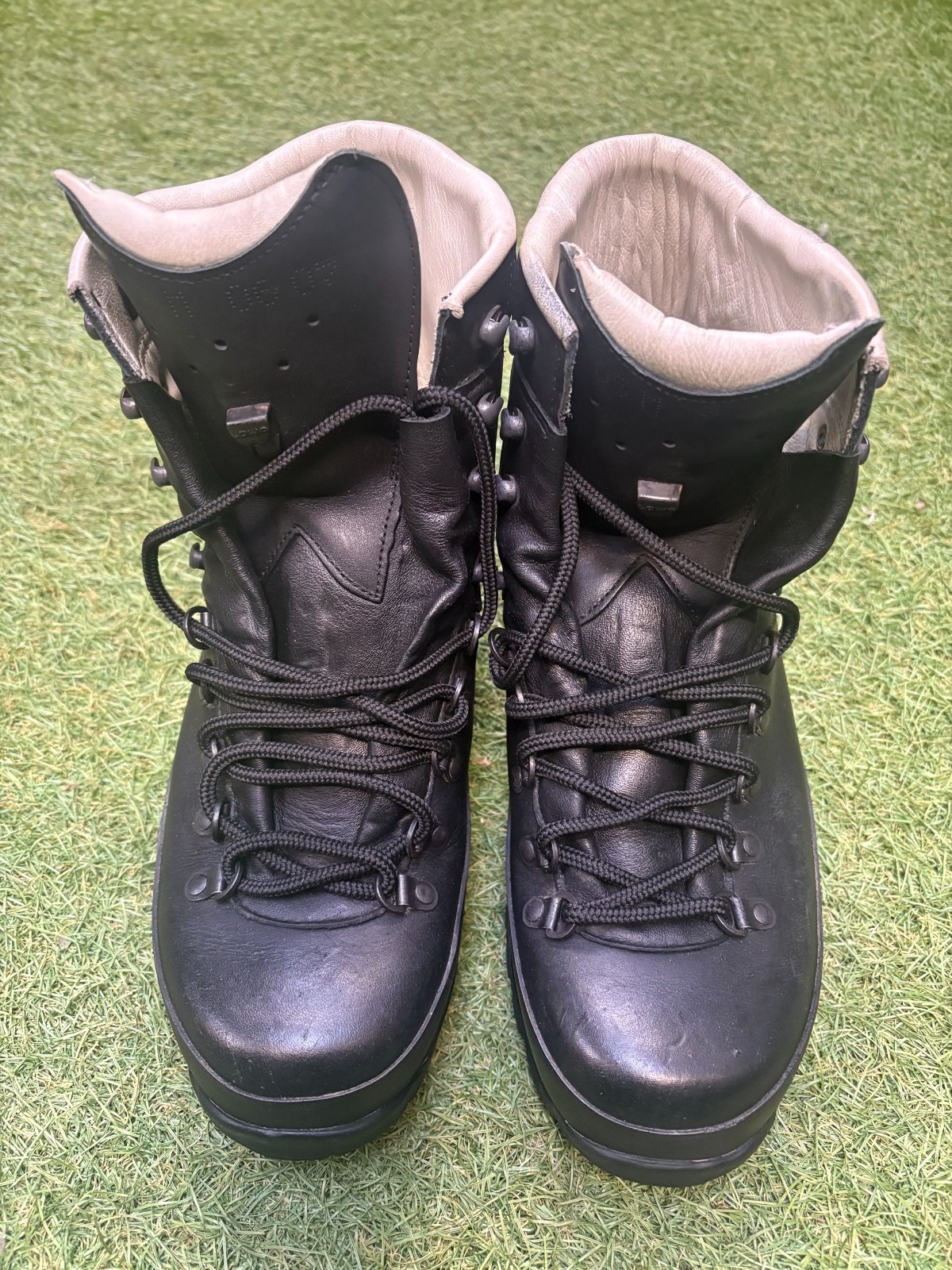 37901923231764853383