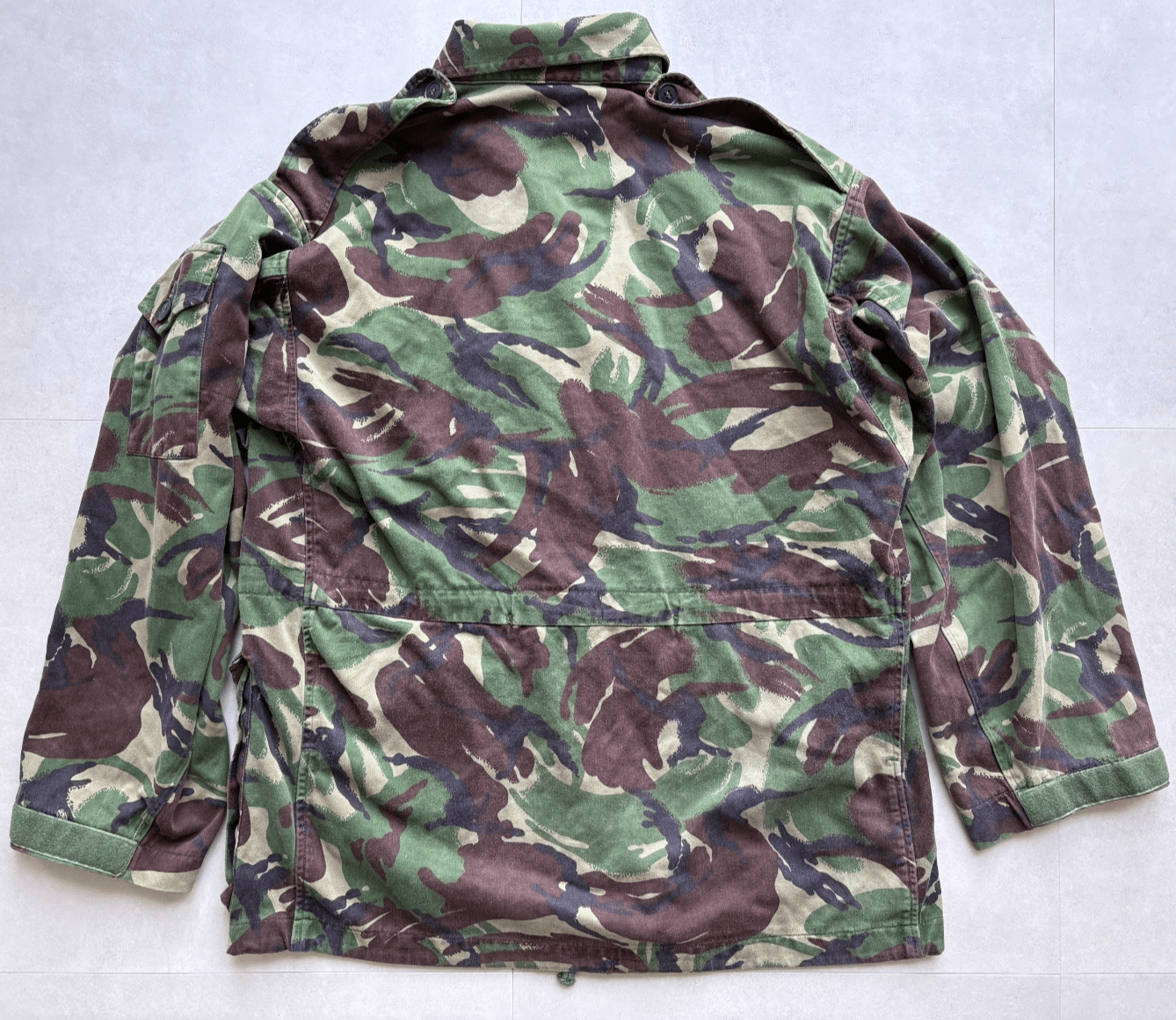 38501206971773833310