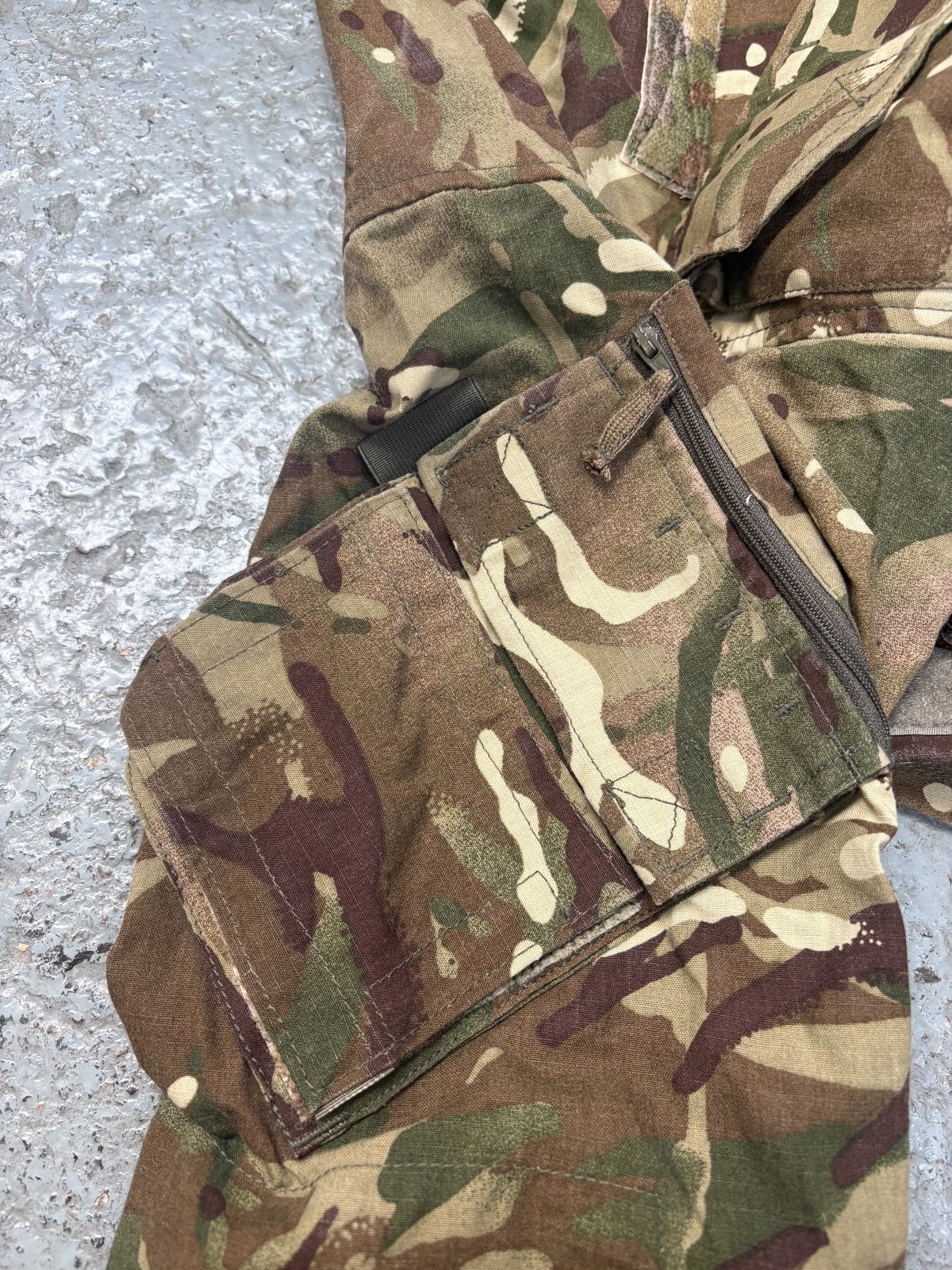 15922842821774352916